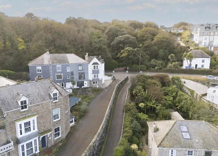 Mordros, St Ives